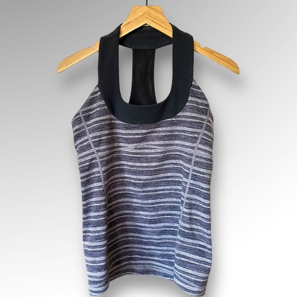 Lululemon Tank Top Scoop Neck Black Gray Stripes Galore Yoga Shelf Bra - Picture 2 of 7